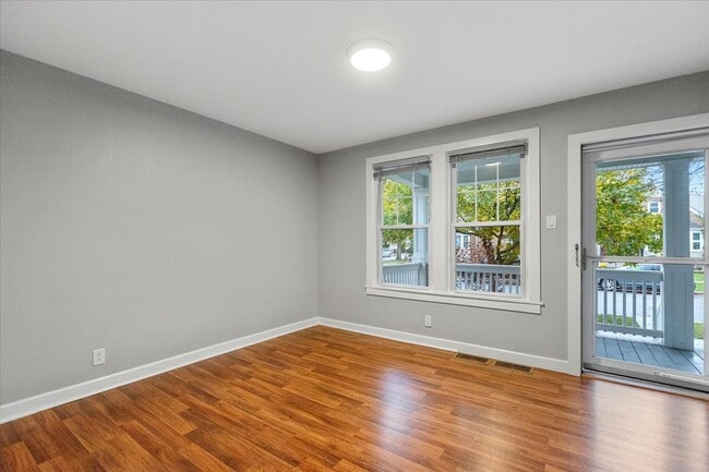 Foto del edificio - 3652 N Nora Ave