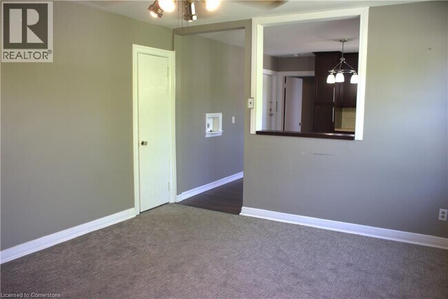 Building Photo - 107 Ballantyne Ave