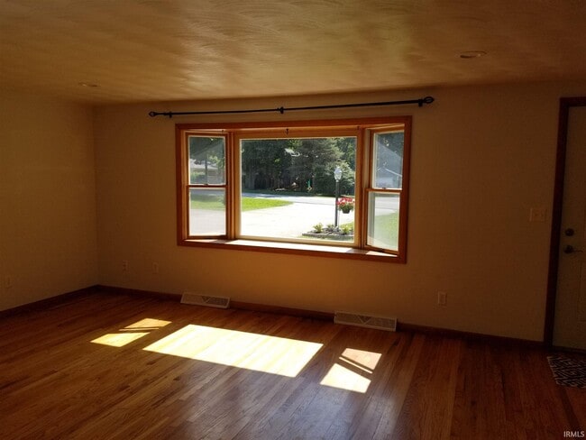 Building Photo - 311 Blake Dr