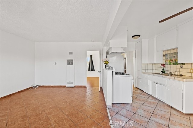 Foto del edificio - 330 W Laurel St