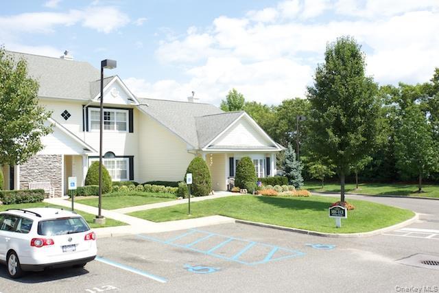 Primary Photo - 205 Centre Ct