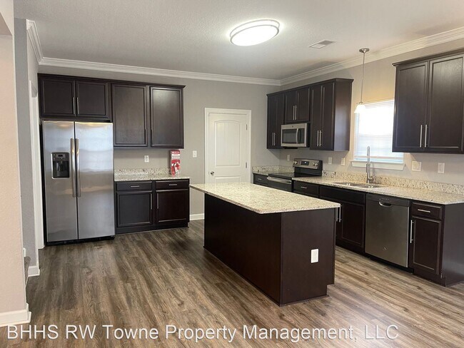 Foto del edificio - 4 br, 2.5 bath House - 213 Truxton Avenue