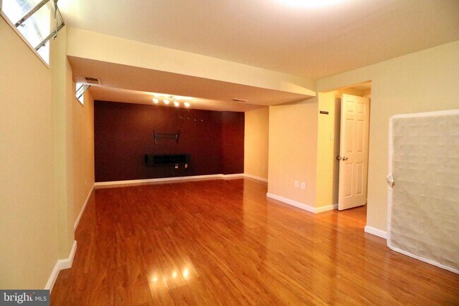 Foto del edificio - 4311 Joplin Dr