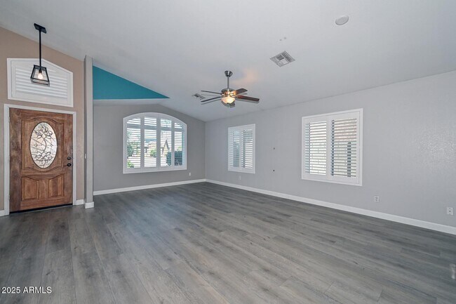 Foto del edificio - 18203 N 85th Dr