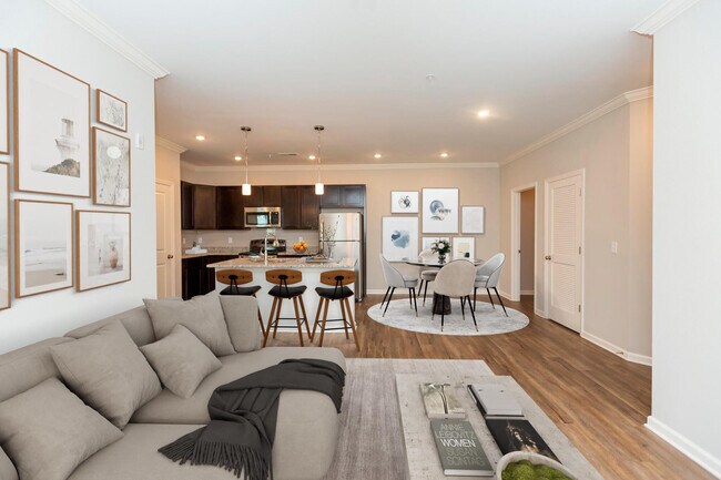 Foto del edificio - Oakwood Estates Apartment Homes by Callio Properties