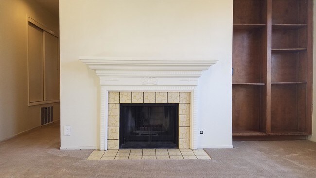 Building Photo - 4995 Edgar Ct