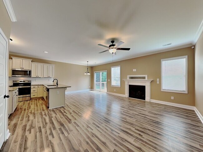 Foto del edificio - 3100 Matthew Ridge Dr
