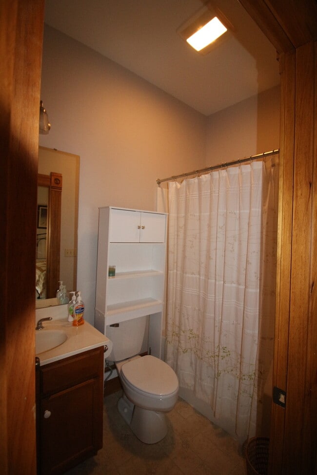 Building Photo - 129 Front St