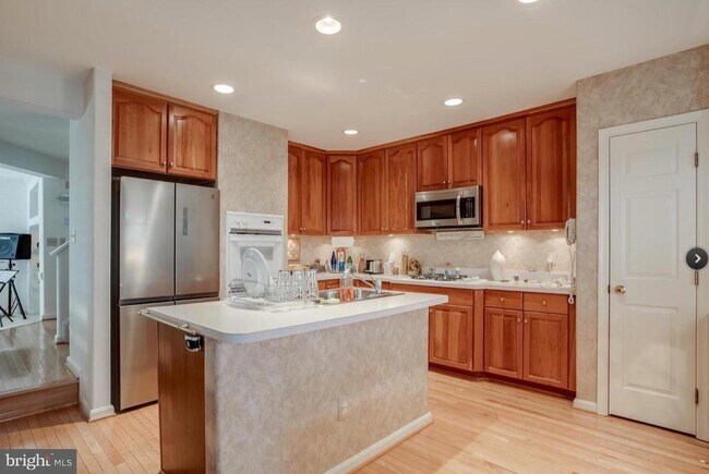 Foto del edificio - 9810 Bolton Village Ct