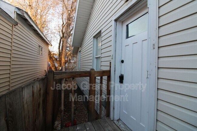 Foto del edificio - 204 6th St