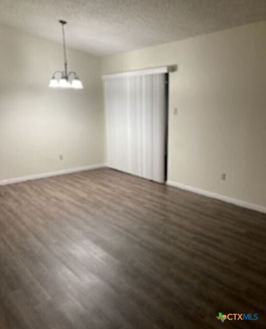 Foto del edificio - 2211 Barry Dr