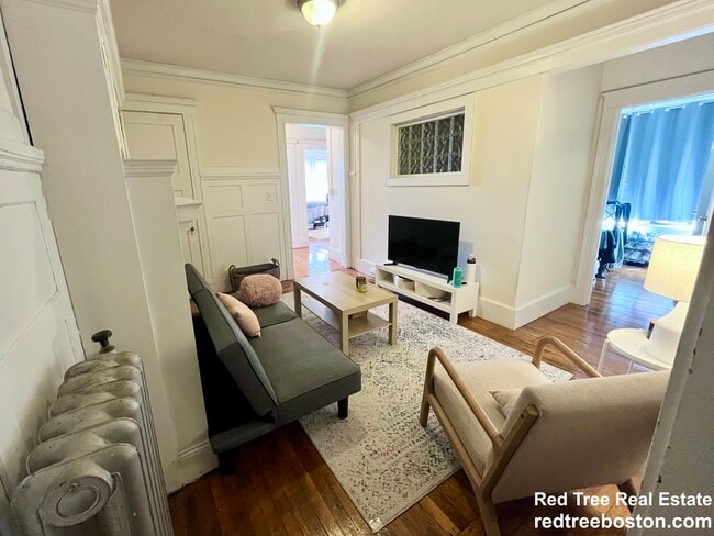 Building Photo - 458 Park Dr