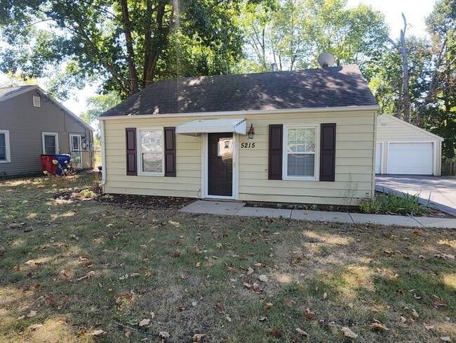 Building Photo - 5215 N Glen Elm Dr