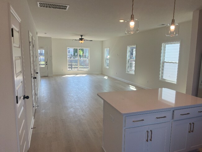 Building Photo - 244 Holywell Dr