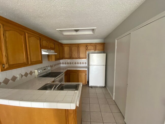Building Photo - 7106 Venus Dr