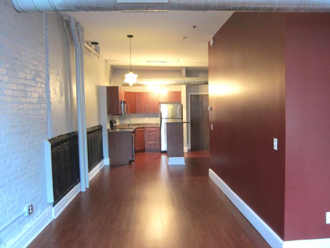 Building Photo - 206 State St