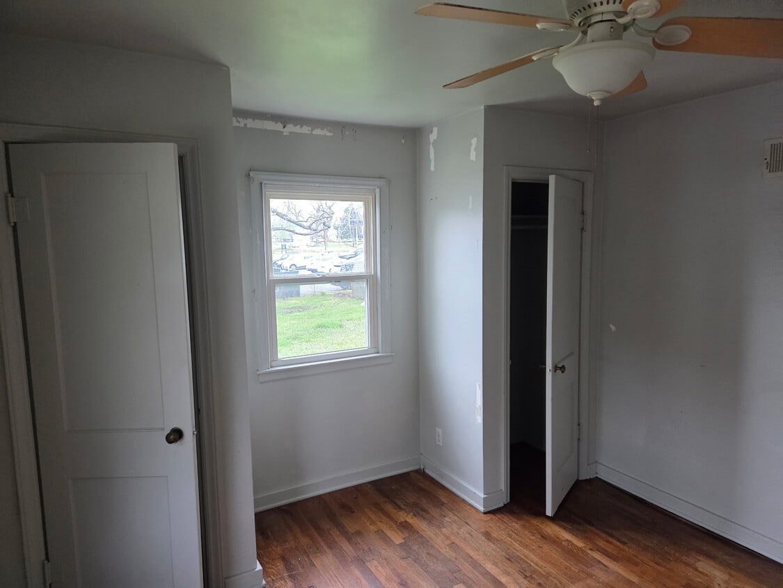 Foto del edificio - 103 Grant Dr