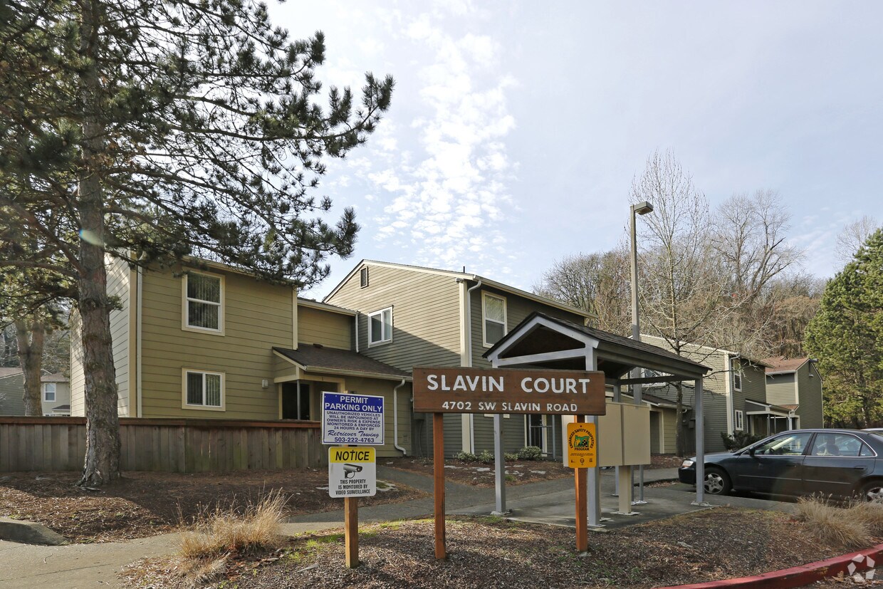 Primary Photo - Slavin Court