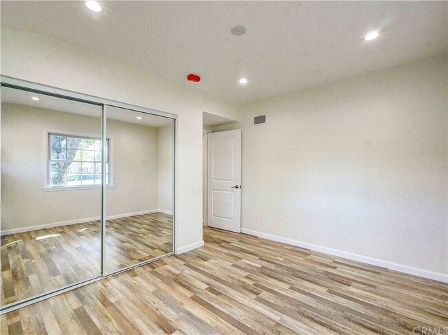 Foto del edificio - 15931 Tuba St