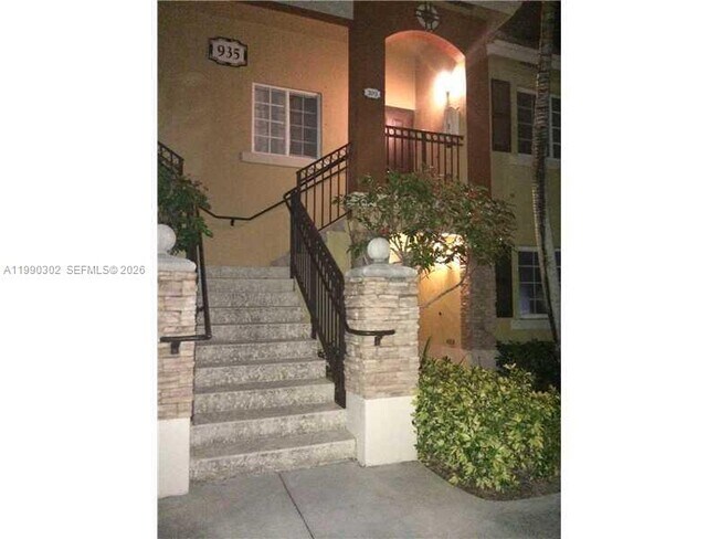Foto del edificio - 935 NE 33rd Terrace