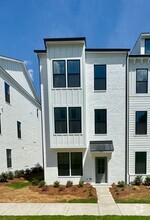 Building Photo - 5013 Layman Dr