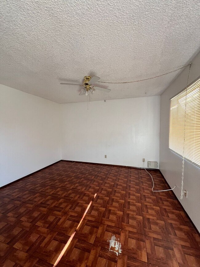 Foto del edificio - Cozy Two Bedroom One Bathroom Home in Hemet 55+ Community