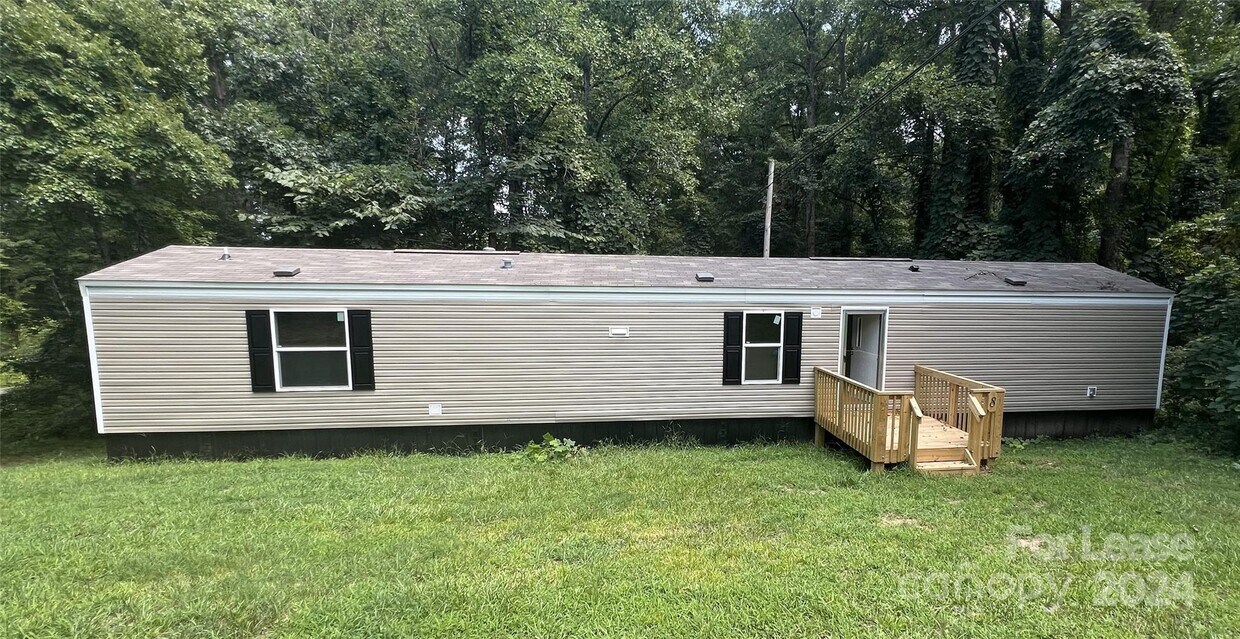 Primary Photo - 2034 Shelby Rd