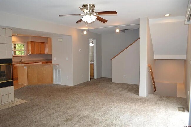 Foto del edificio - 57 Sunridge Ln