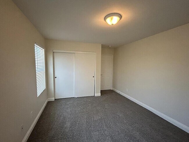Foto del edificio - 43868 Hampton St