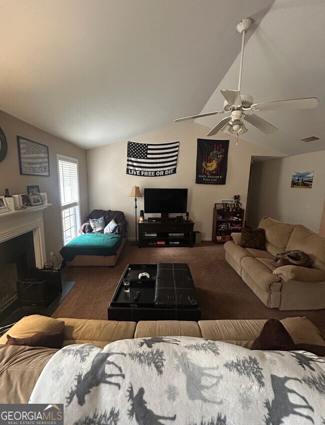 Foto del edificio - 146 Oak Meadows Dr