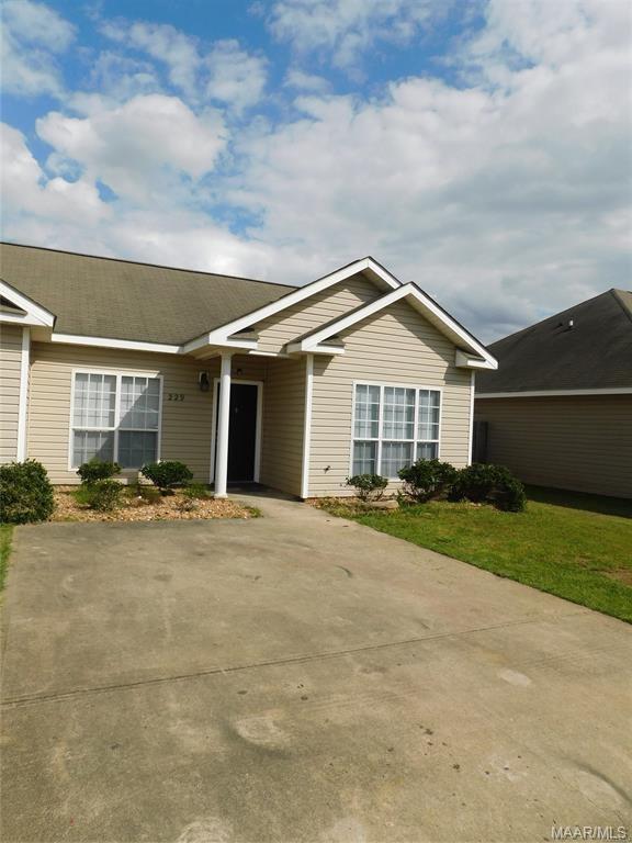 225 Pine Meadows Cir, Elmore, AL 36025 Townhome Rentals in Elmore AL