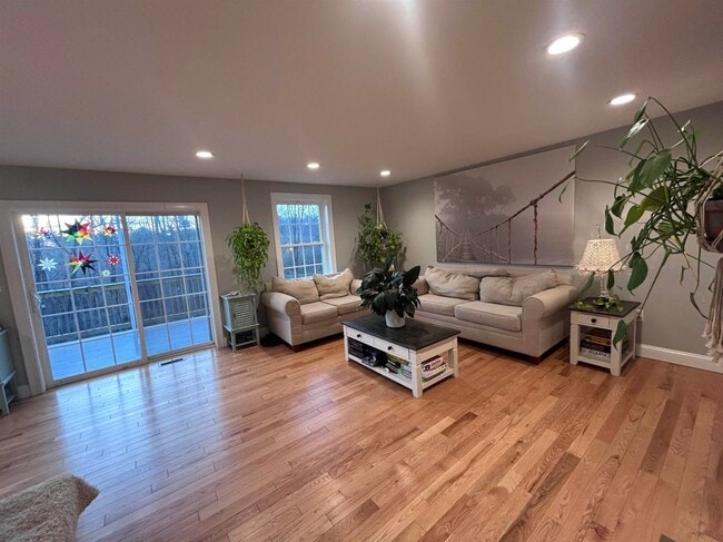Building Photo - 13A Cedar Ridge Dr