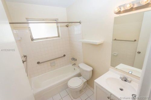 Foto del edificio - 8570 NW 11th Ct