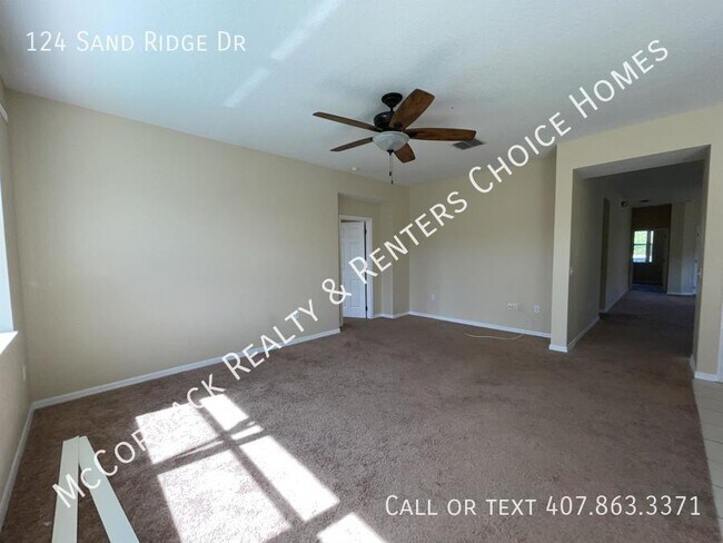 Foto del edificio - 124 Sand Ridge Dr