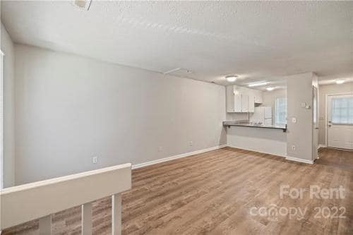 Building Photo - 3916 Briarhill Dr