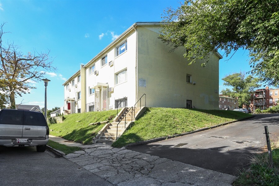 2605 Garrison Blvd, Baltimore, MD 21216 Apartments in Baltimore, MD