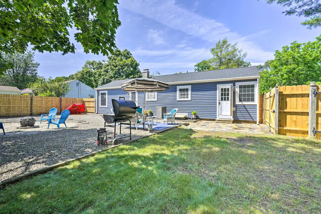 Building Photo - 14 Harborage Ave