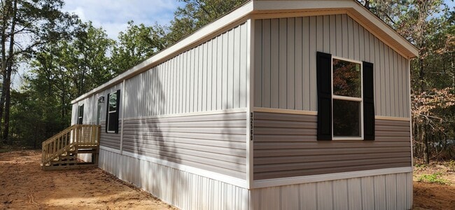 Foto del edificio - 32560 Hill Creek Rd