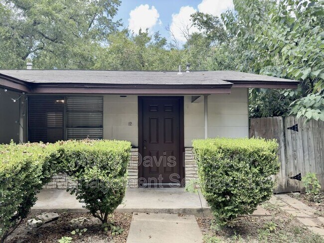 Foto del edificio - 4708 Red River St