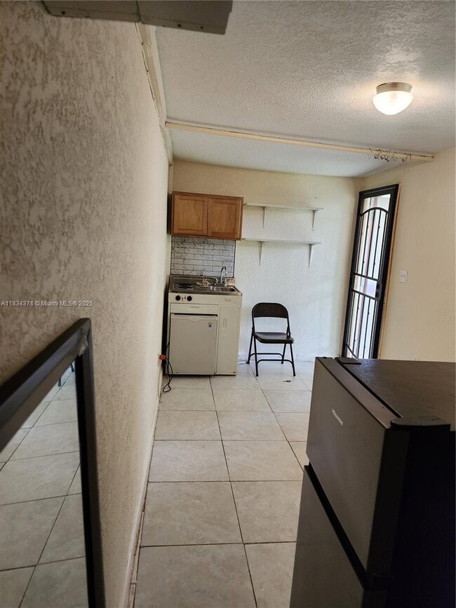 Foto del edificio - 4971 NW 13th St