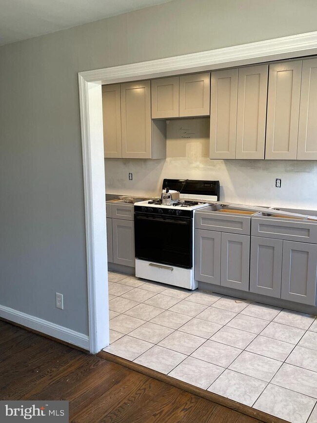 731 Rively Ave, Glenolden, PA 19036 Townhome Rentals in Glenolden PA