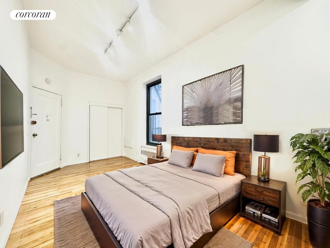 Foto principal - 410 W End Ave