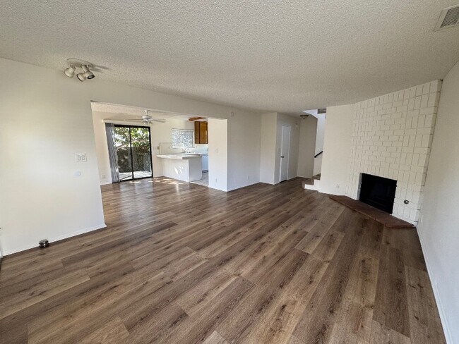 Foto del edificio - 1904 Harriman Ln