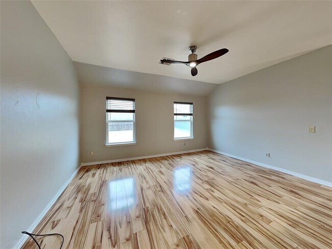 Foto del edificio - 4313 Windgate W Rd