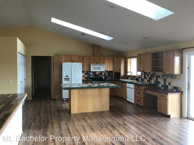Foto del edificio - 4 br, 3 bath House - 10170 NE 1st Street
