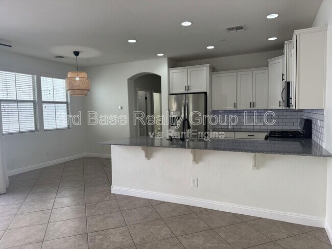 Foto del edificio - 20911 W White Rock Rd