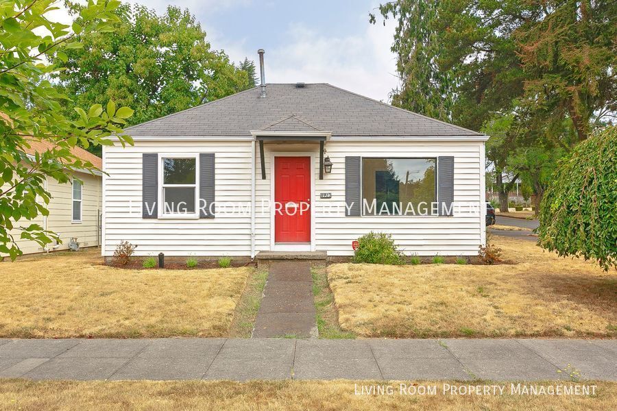 Foto principal - Warm and Inviting Bungalow with Fully Fenc...