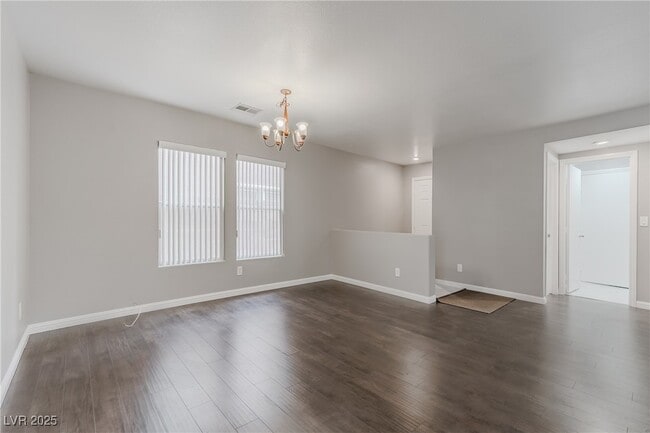 Building Photo - 776 Anacapri St