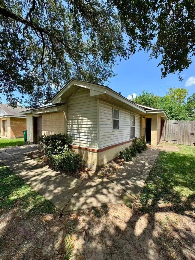Foto del edificio - 4646 Callery Creek Dr