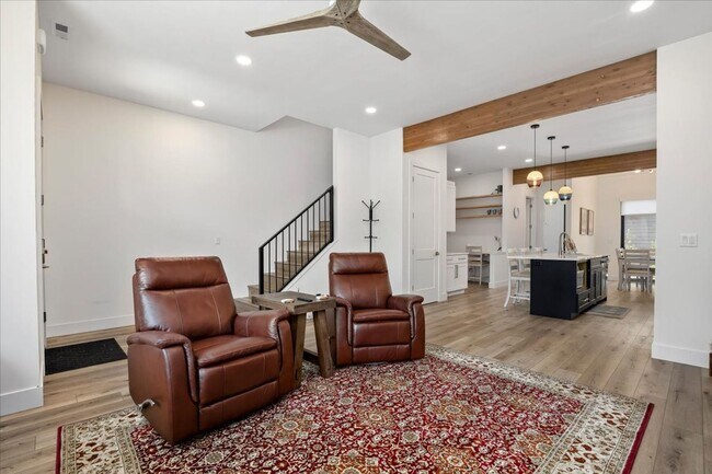 Foto del edificio - Downtown Townhouse